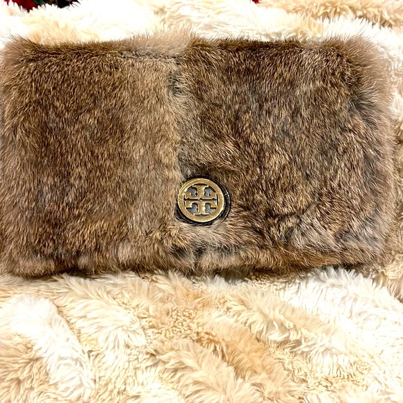 Tory Burch Handbags - Tory Burch Limited Rabbit Fur Clutch